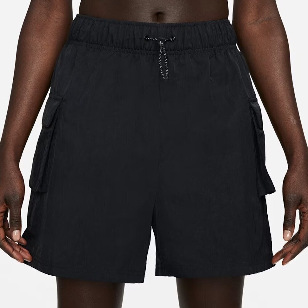 NWT Nike Women's Woven Black High-Rise Shorts